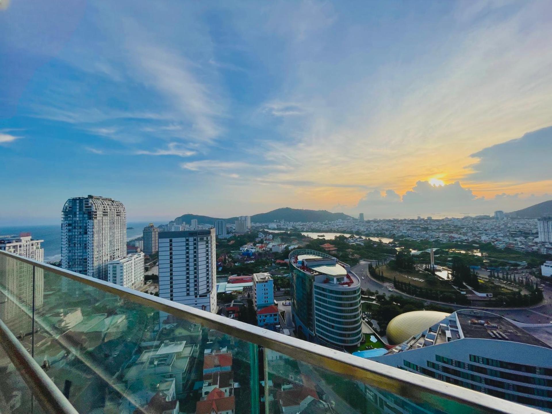 Lux Condotel - The Song Vung Tau Exterior photo